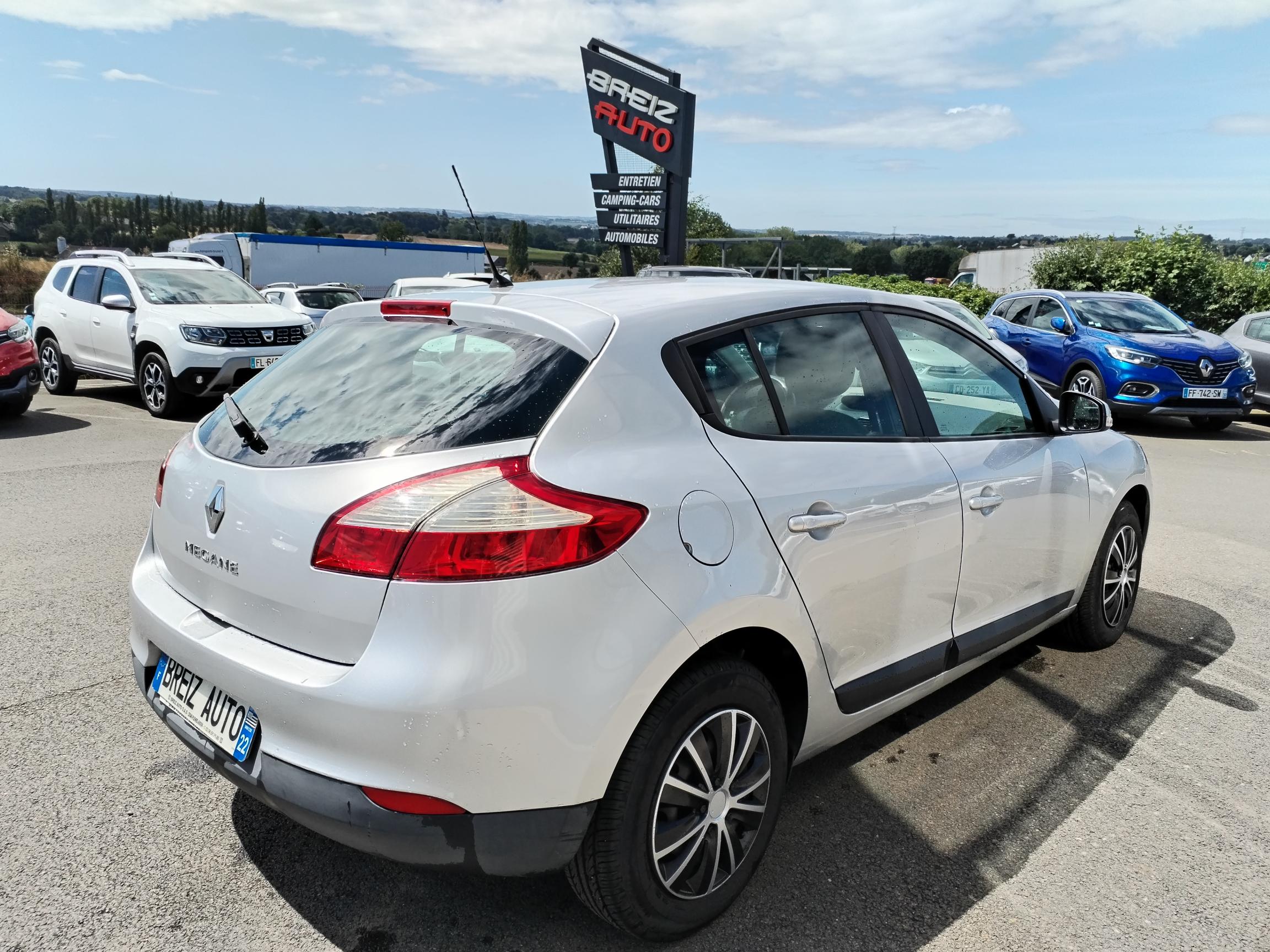 RENAULT  MEGANE III               